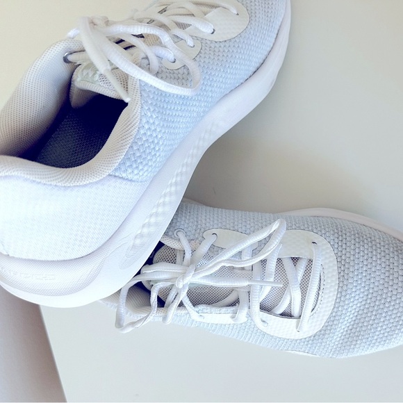 Under Armour White and Turquoise Sneakers Lightweight Comfort - Picture 3 of 12